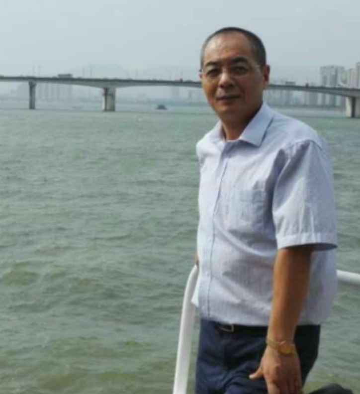 辛民的第二张照片--济宁中老年相亲网